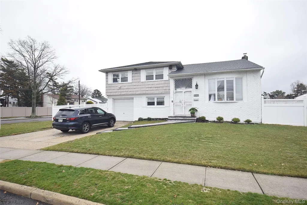 3029 Ann Street Baldwin NY 11510