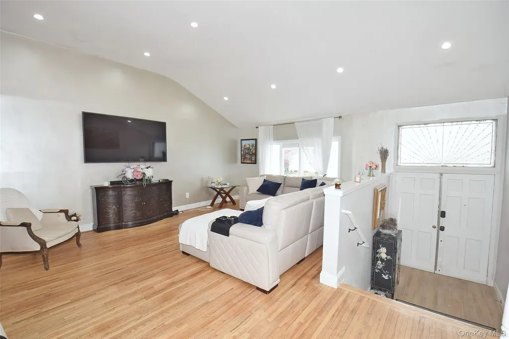 3029 Ann Street Baldwin NY 11510