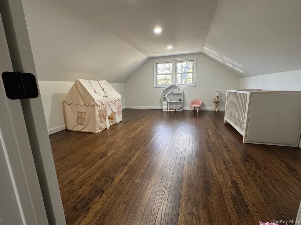 43 W Shore Road Oakdale NY 11769