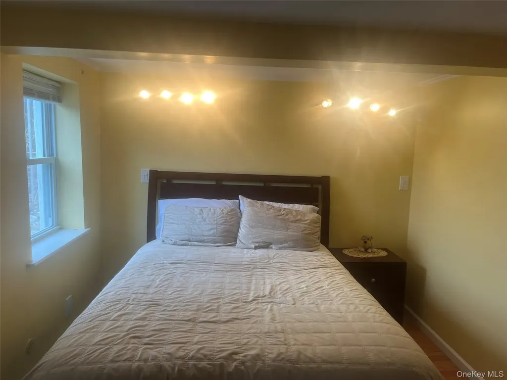 13 Summitt Place Valhalla NY 10595
