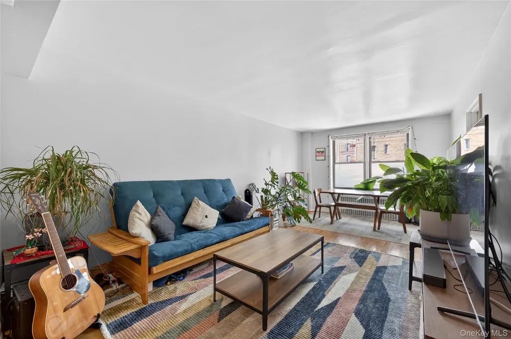 8385 116th Street Kew Gardens NY 11418