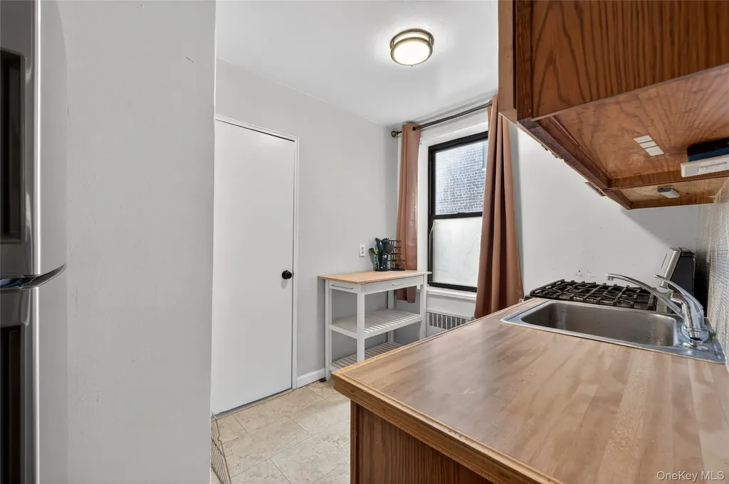 8385 116th Street Kew Gardens NY 11418