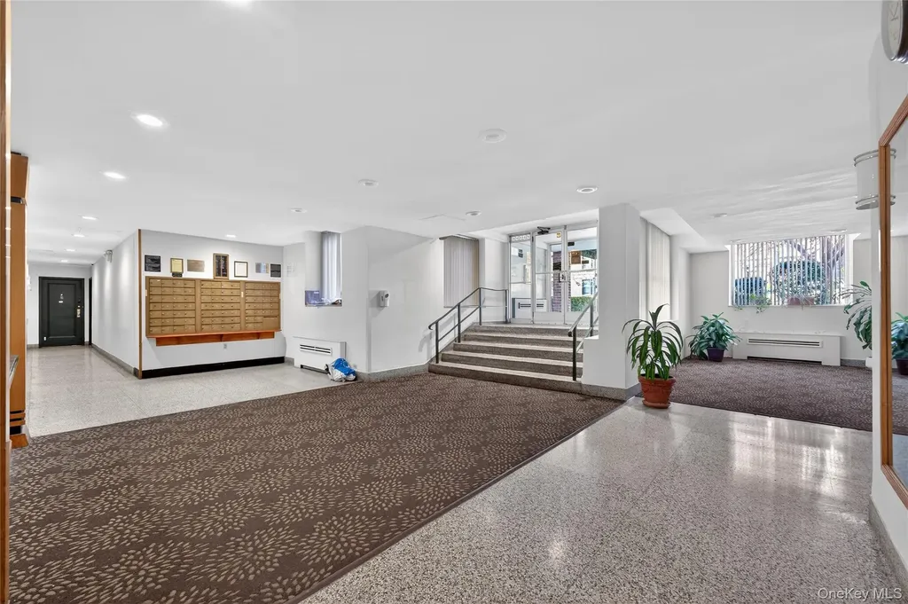 8385 116th Street Kew Gardens NY 11418