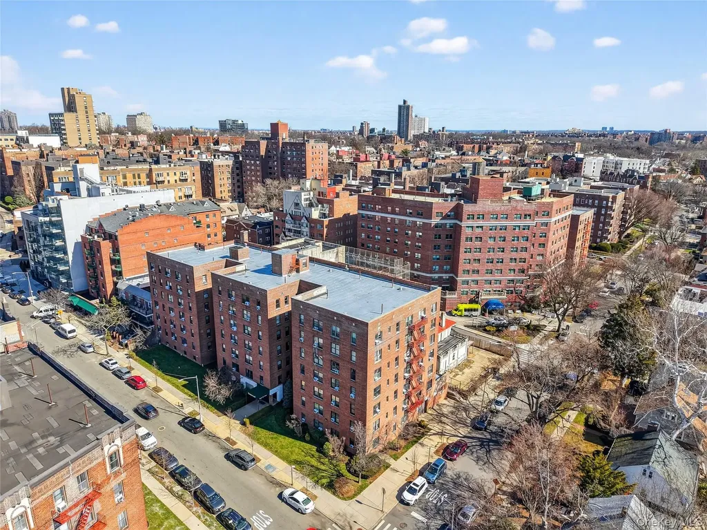 8385 116th Street Kew Gardens NY 11418