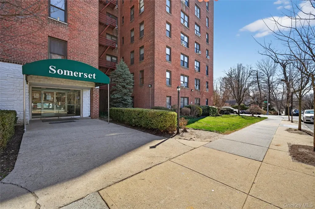 8385 116th Street Kew Gardens NY 11418