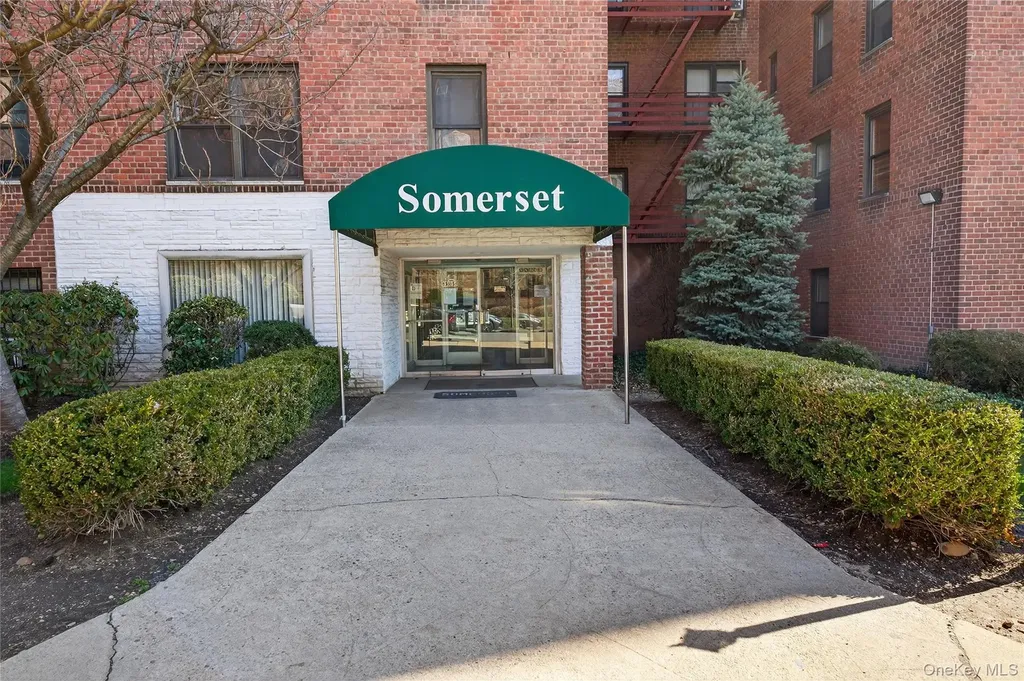 8385 116th Street Kew Gardens NY 11418