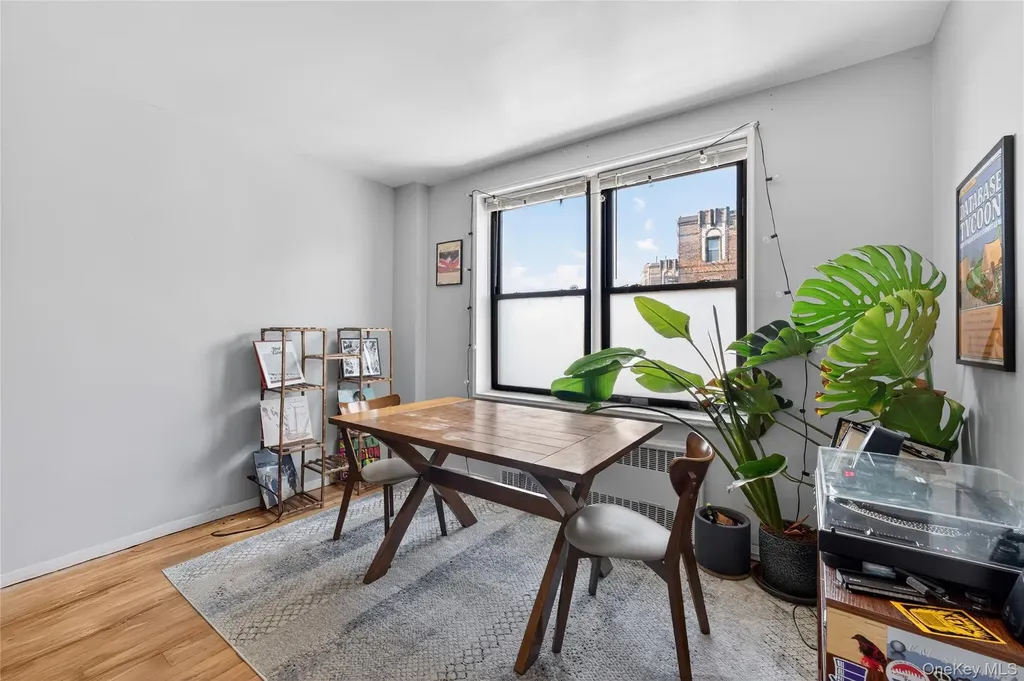 8385 116th Street Kew Gardens NY 11418