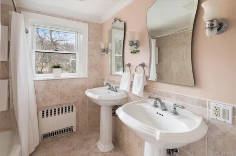 75 Oliphant Avenue Dobbs Ferry NY 10522