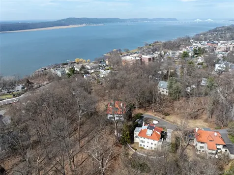 75 Oliphant Avenue Dobbs Ferry NY 10522