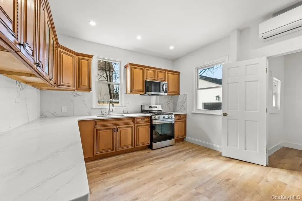 10 S 14th Avenue Mount Vernon NY 10550