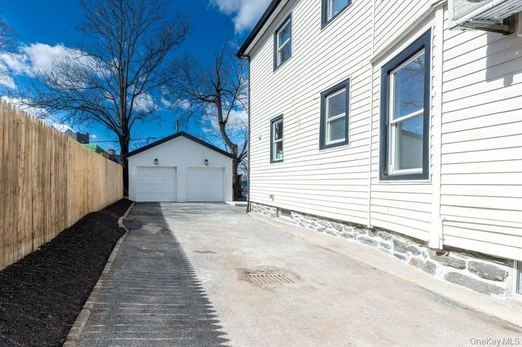 10 S 14th Avenue Mount Vernon NY 10550