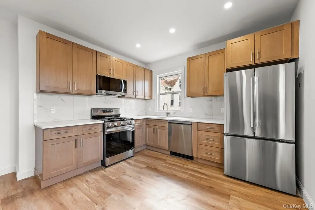 10 S 14th Avenue Mount Vernon NY 10550