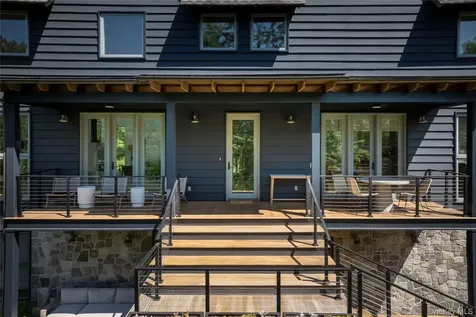 21 Private Way Garrison NY 10524