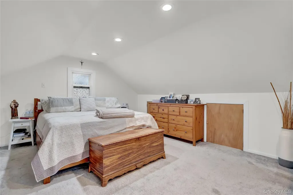 2889 Arnold Avenue Oceanside NY 11572
