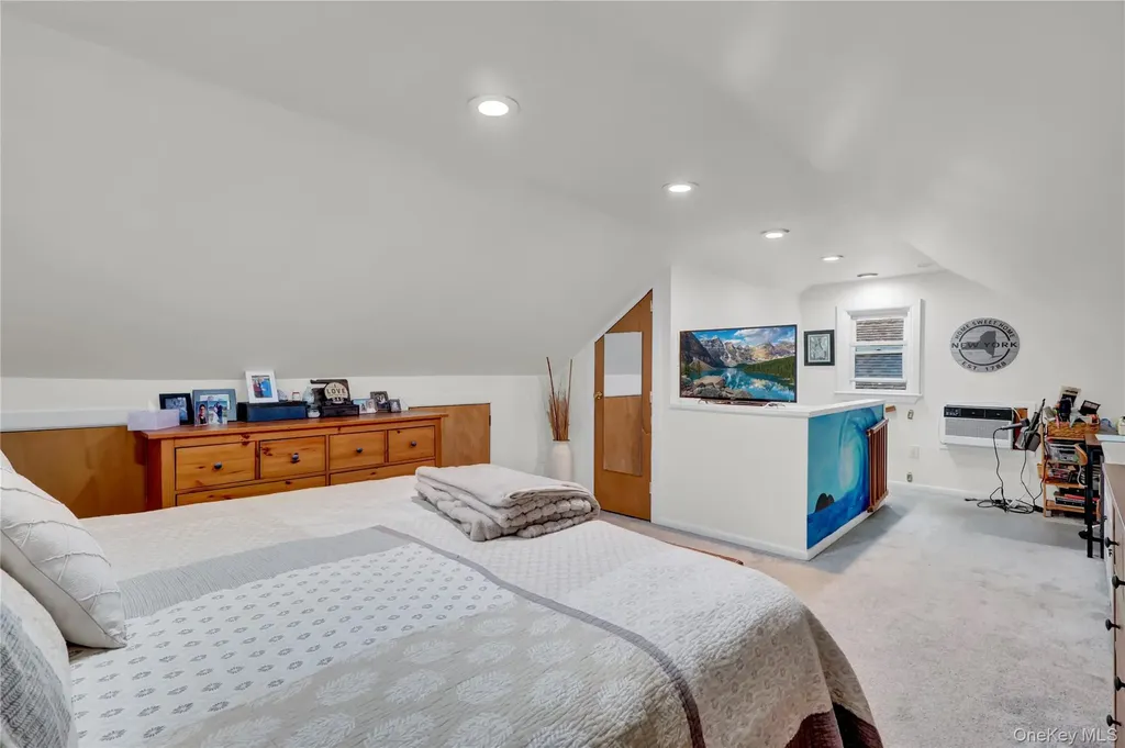 2889 Arnold Avenue Oceanside NY 11572