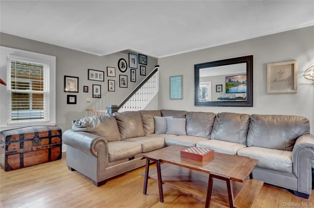 2889 Arnold Avenue Oceanside NY 11572
