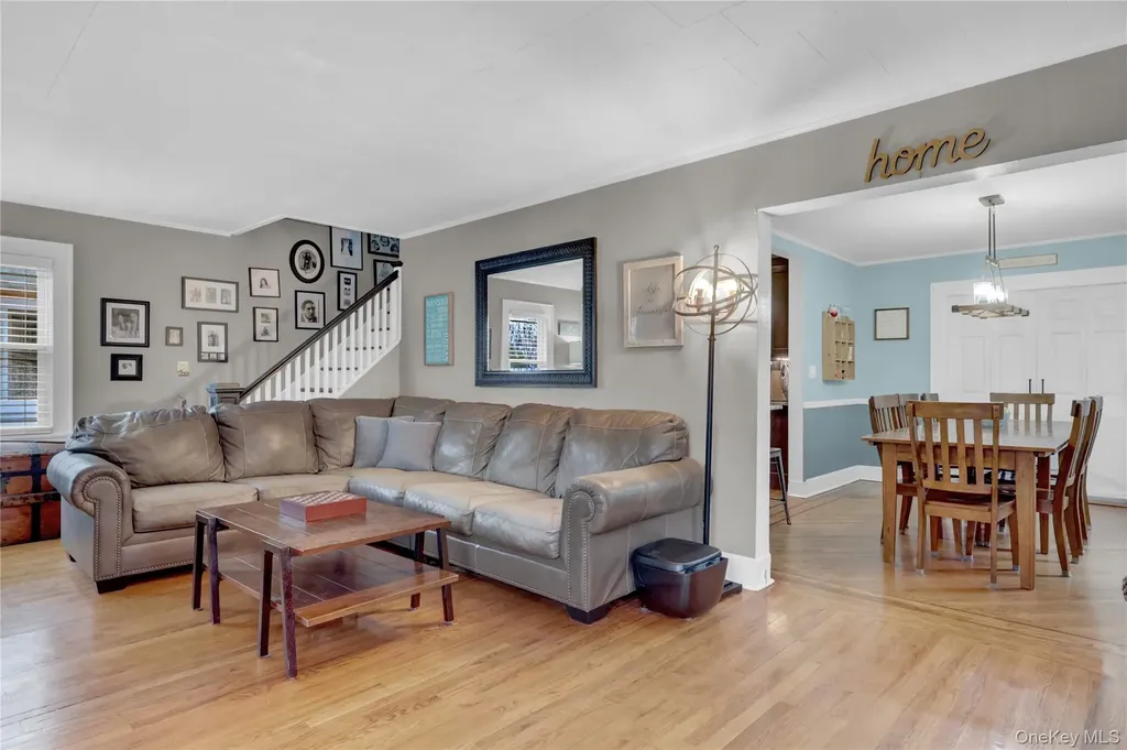 2889 Arnold Avenue Oceanside NY 11572