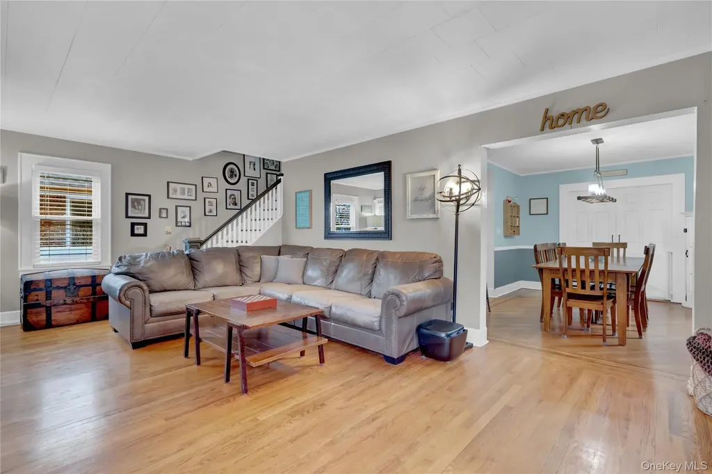 2889 Arnold Avenue Oceanside NY 11572