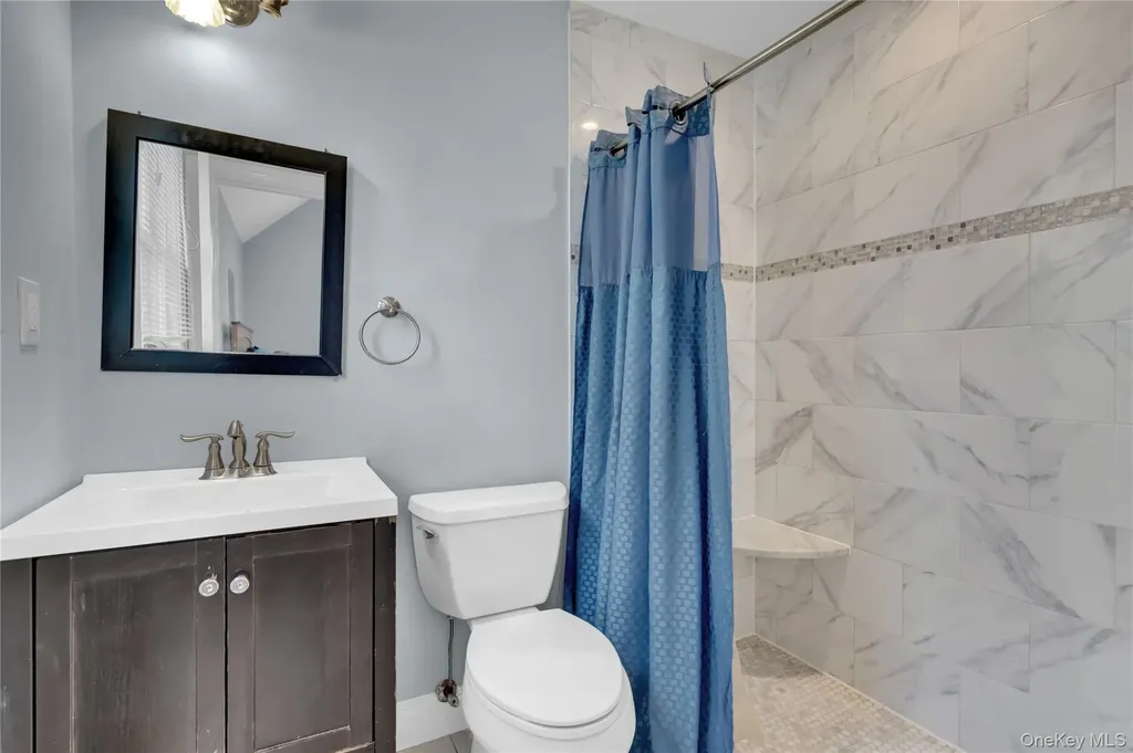 10 Beach Road Massapequa NY 11758