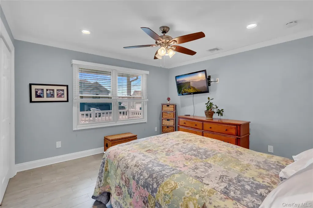10 Beach Road Massapequa NY 11758