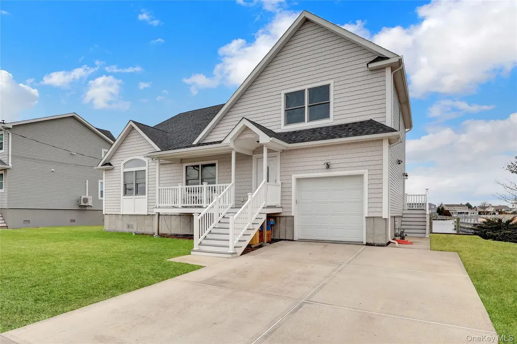 10 Beach Road Massapequa NY 11758