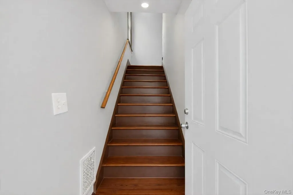 148 Winnikee Avenue Poughkeepsie NY 12601