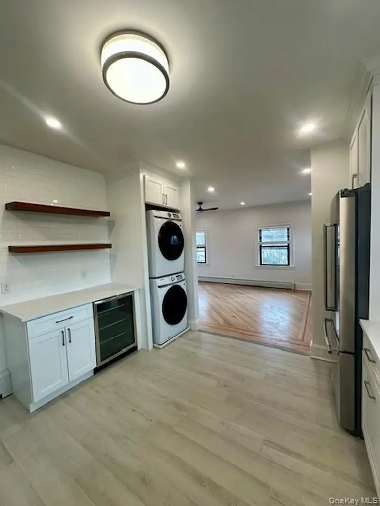 361 E Olive Street Long Beach NY 11561
