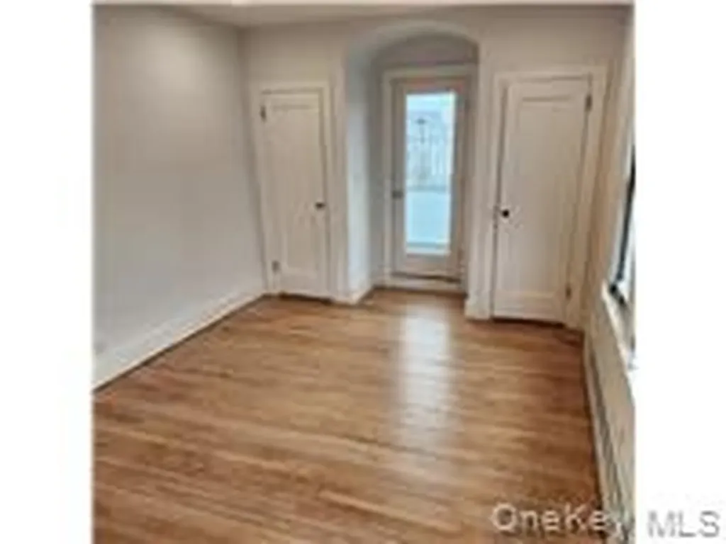 361 E Olive Street Long Beach NY 11561