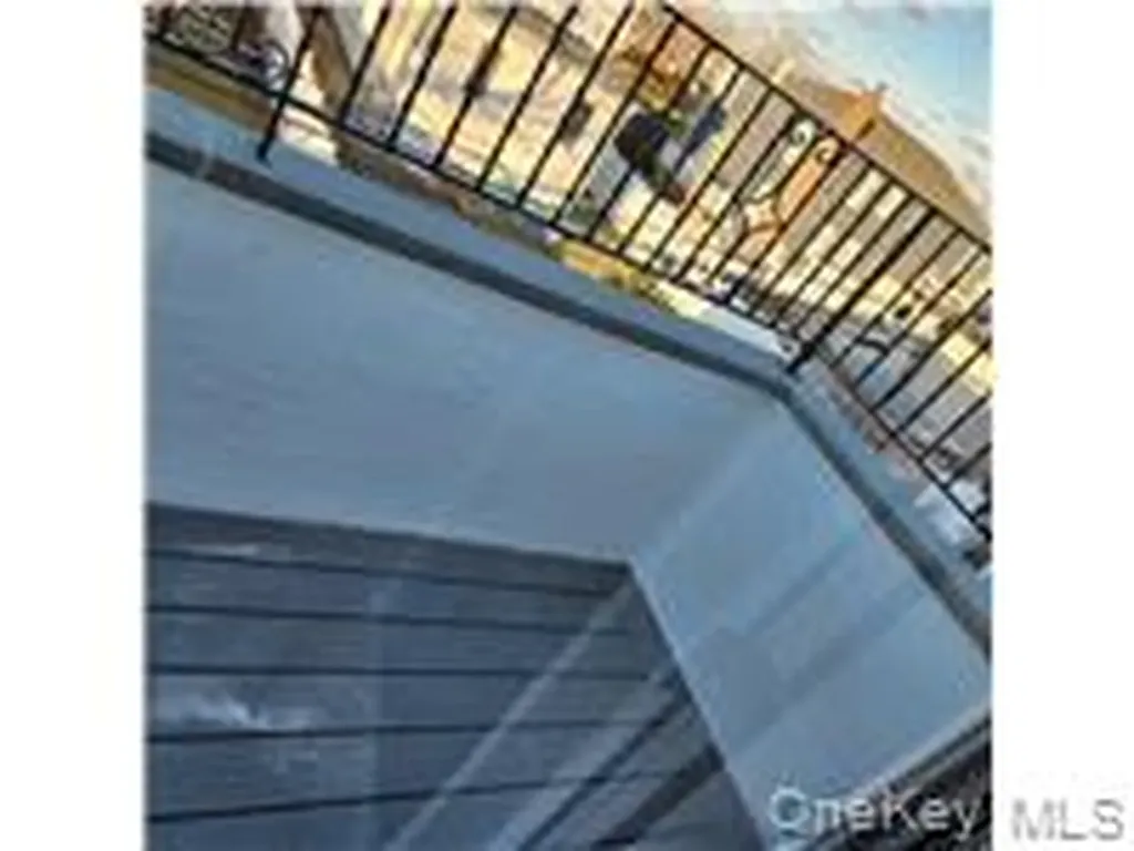 361 E Olive Street Long Beach NY 11561