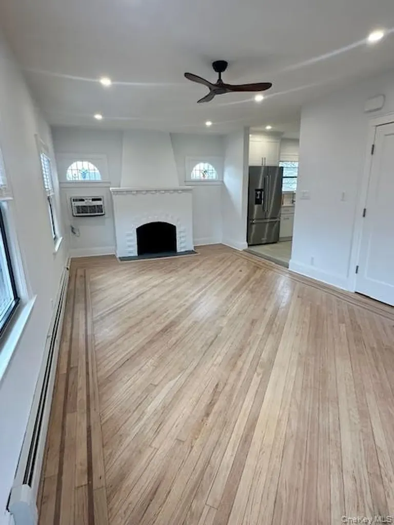 361 E Olive Street Long Beach NY 11561