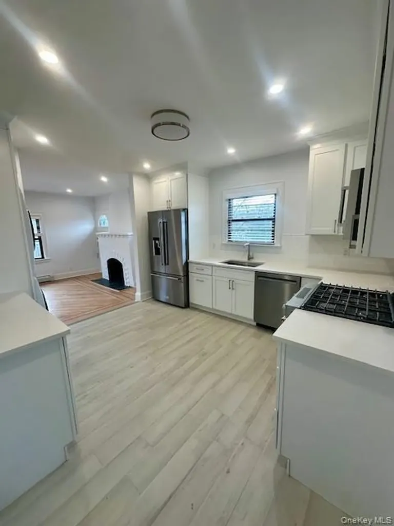 361 E Olive Street Long Beach NY 11561