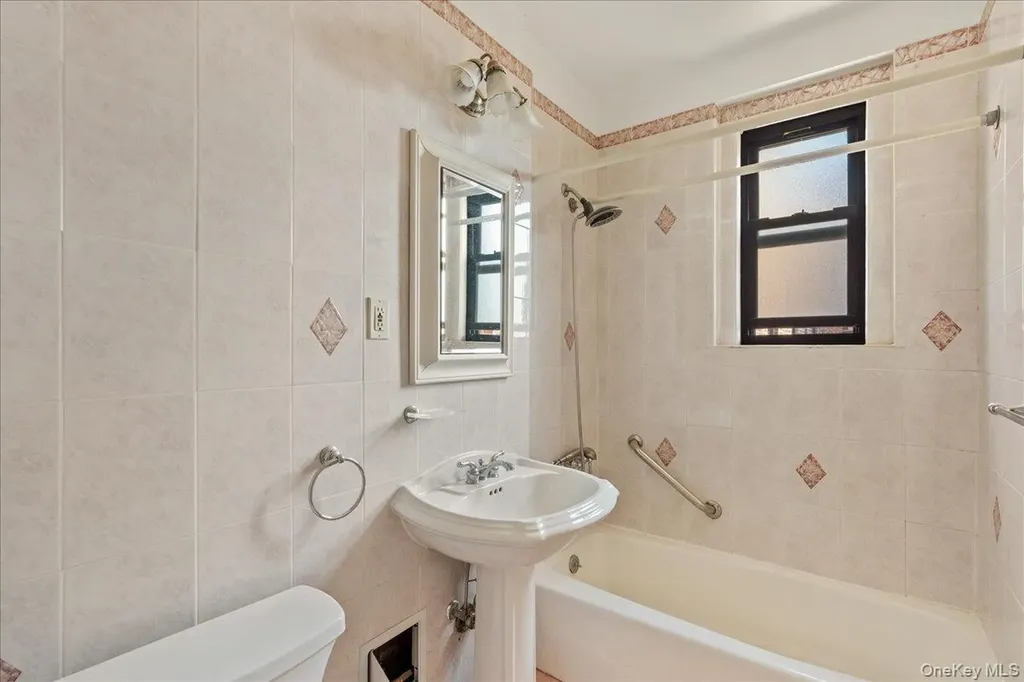 85-11 Lefferts Boulevard Kew Gardens NY 11415