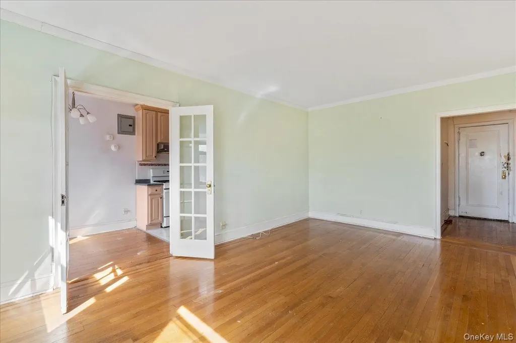 85-11 Lefferts Boulevard Kew Gardens NY 11415