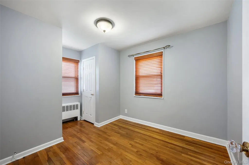 246-29 57th Drive Douglaston NY 11362