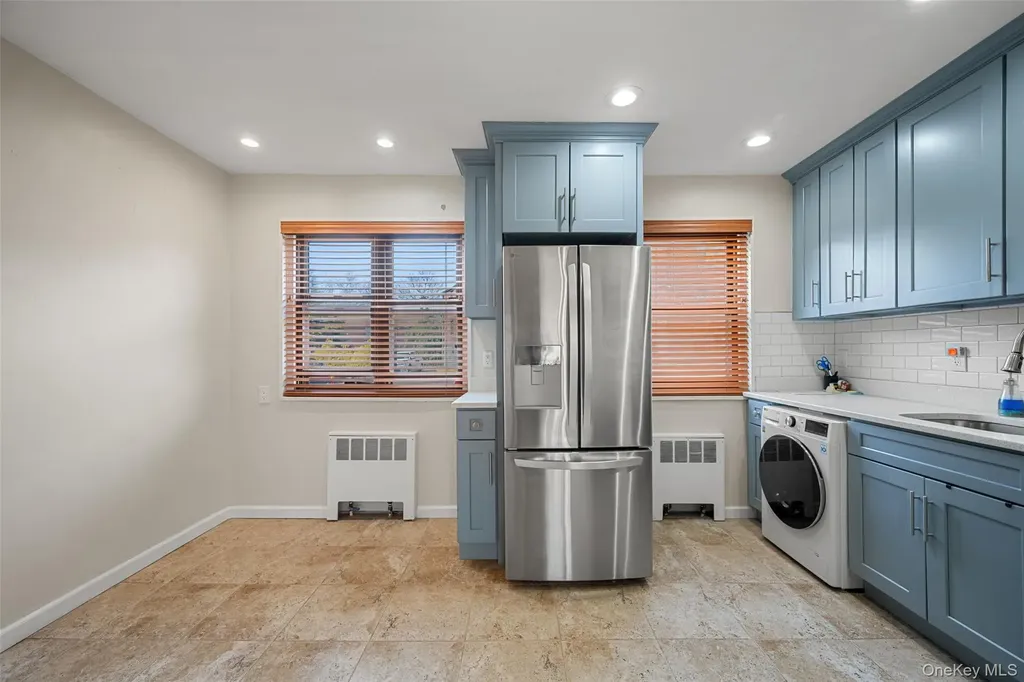 246-29 57th Drive Douglaston NY 11362