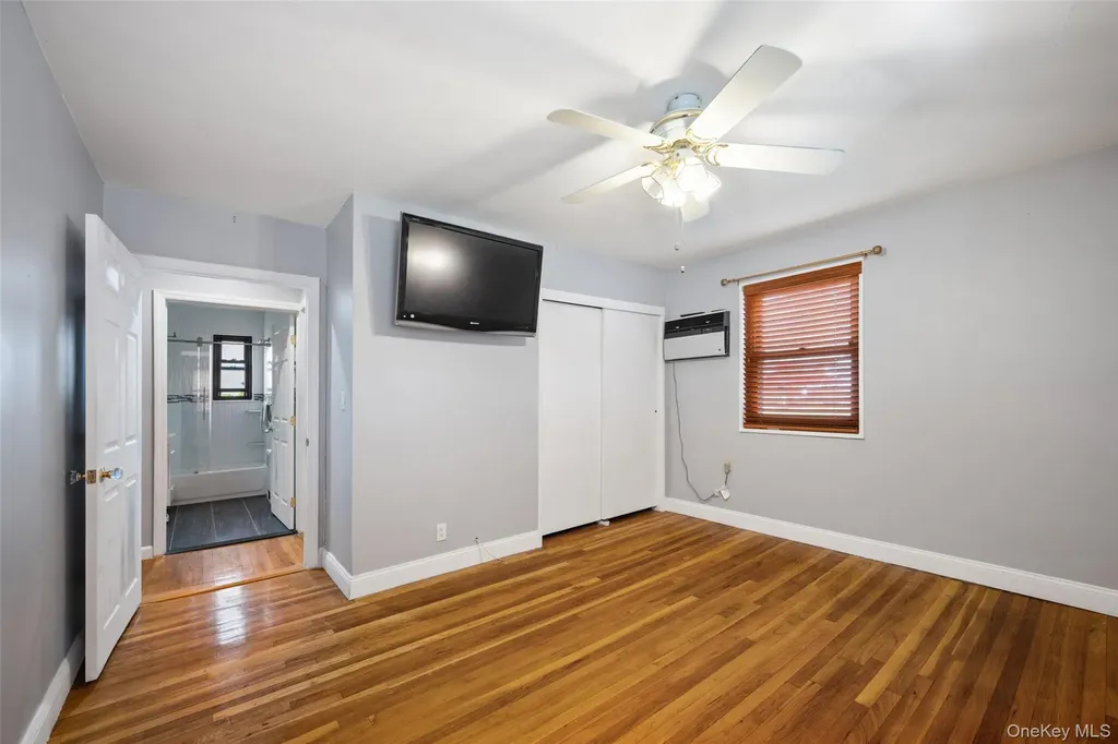 246-29 57th Drive Douglaston NY 11362