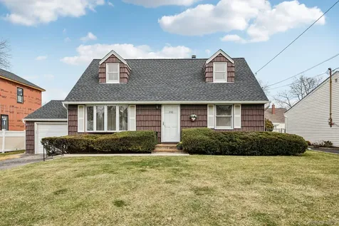 132 Albertson Parkway Albertson NY 11507