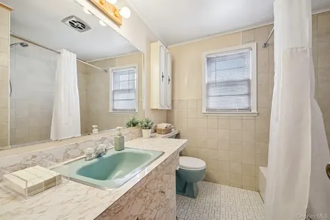 132 Albertson Parkway Albertson NY 11507