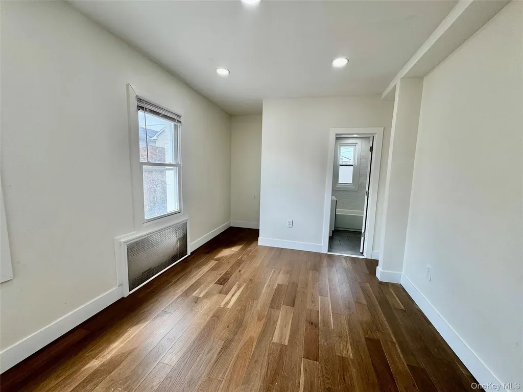 121 W Chester Street Long Beach NY 11561