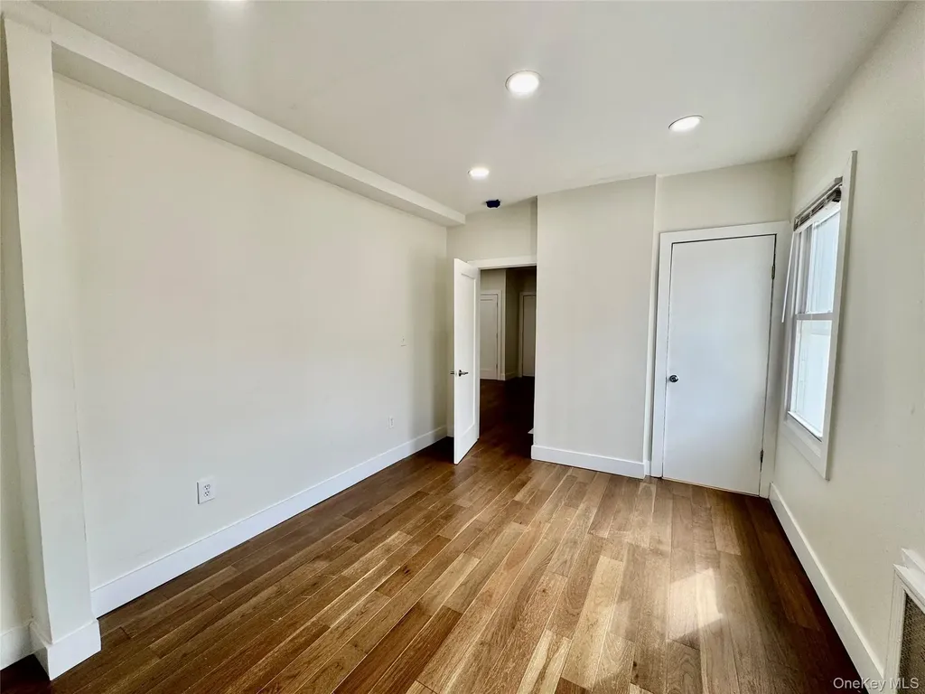 121 W Chester Street Long Beach NY 11561