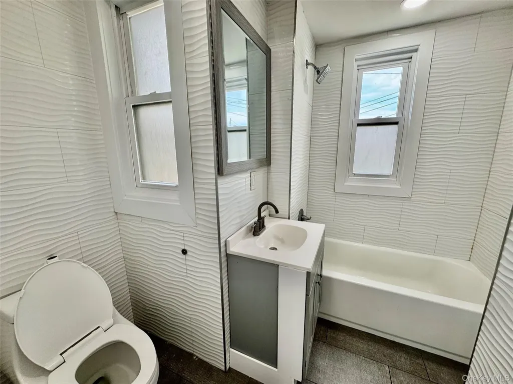 121 W Chester Street Long Beach NY 11561