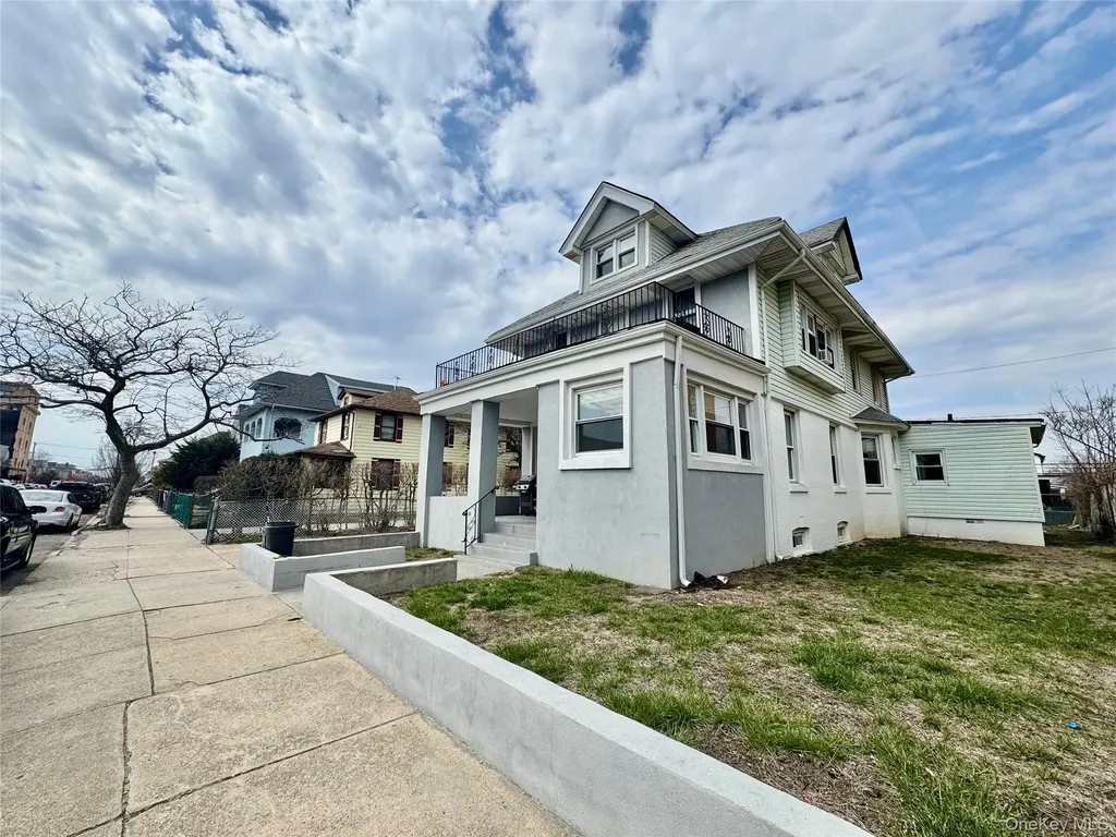121 W Chester Street Long Beach NY 11561