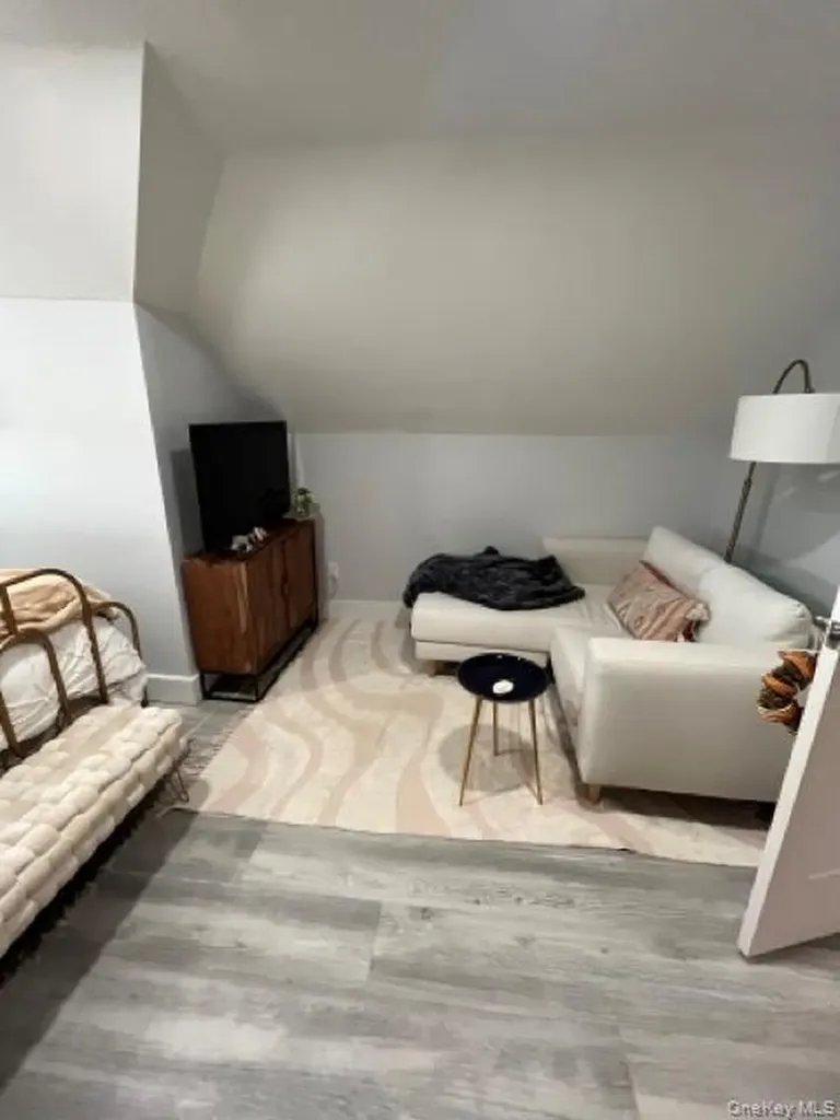 121 W Chester Street Long Beach NY 11561