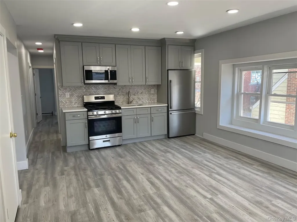 121 W Chester Street Long Beach NY 11561