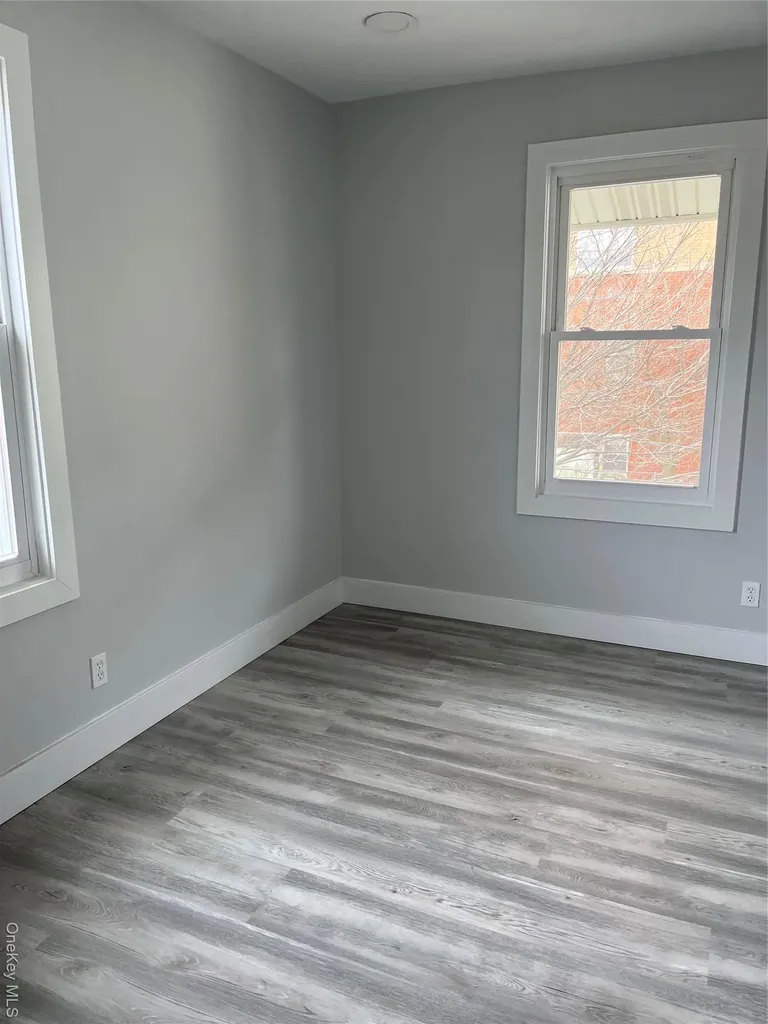 121 W Chester Street Long Beach NY 11561