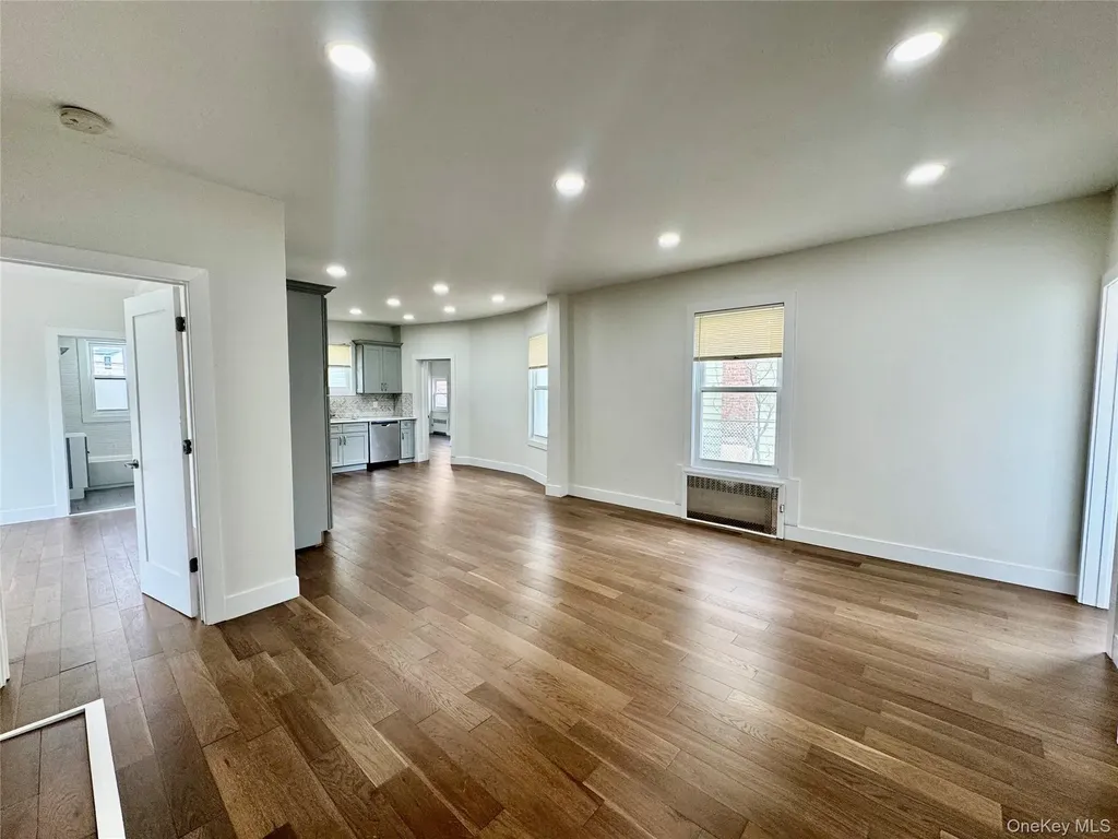 121 W Chester Street Long Beach NY 11561