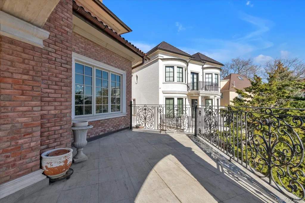 12 Point Crescent Malba NY 11357