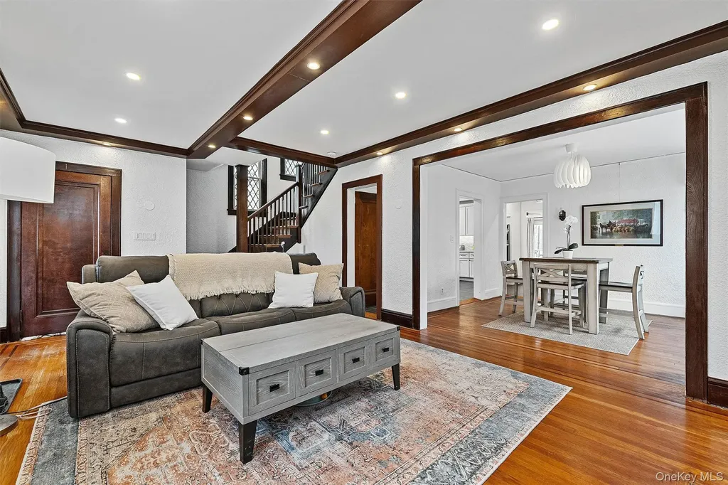 112 Ralph Avenue White Plains NY 10606