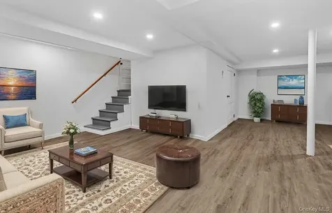 112 Ralph Avenue White Plains NY 10606