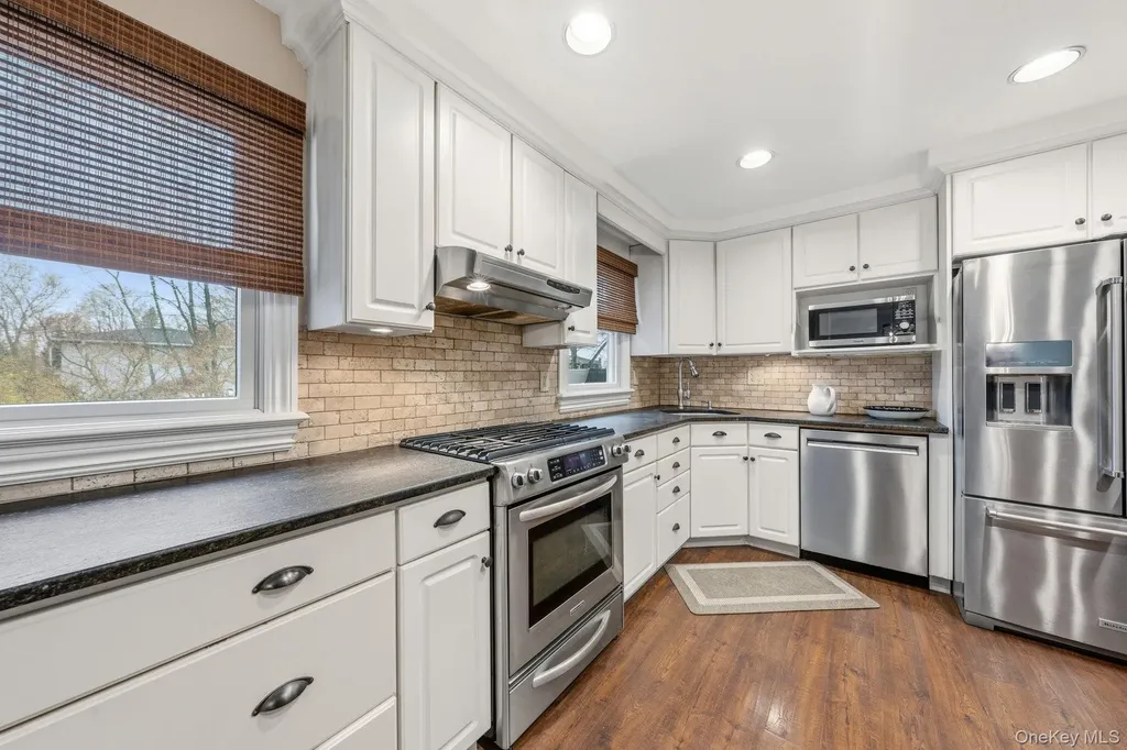 24 Northpark Drive Garnerville NY 10923